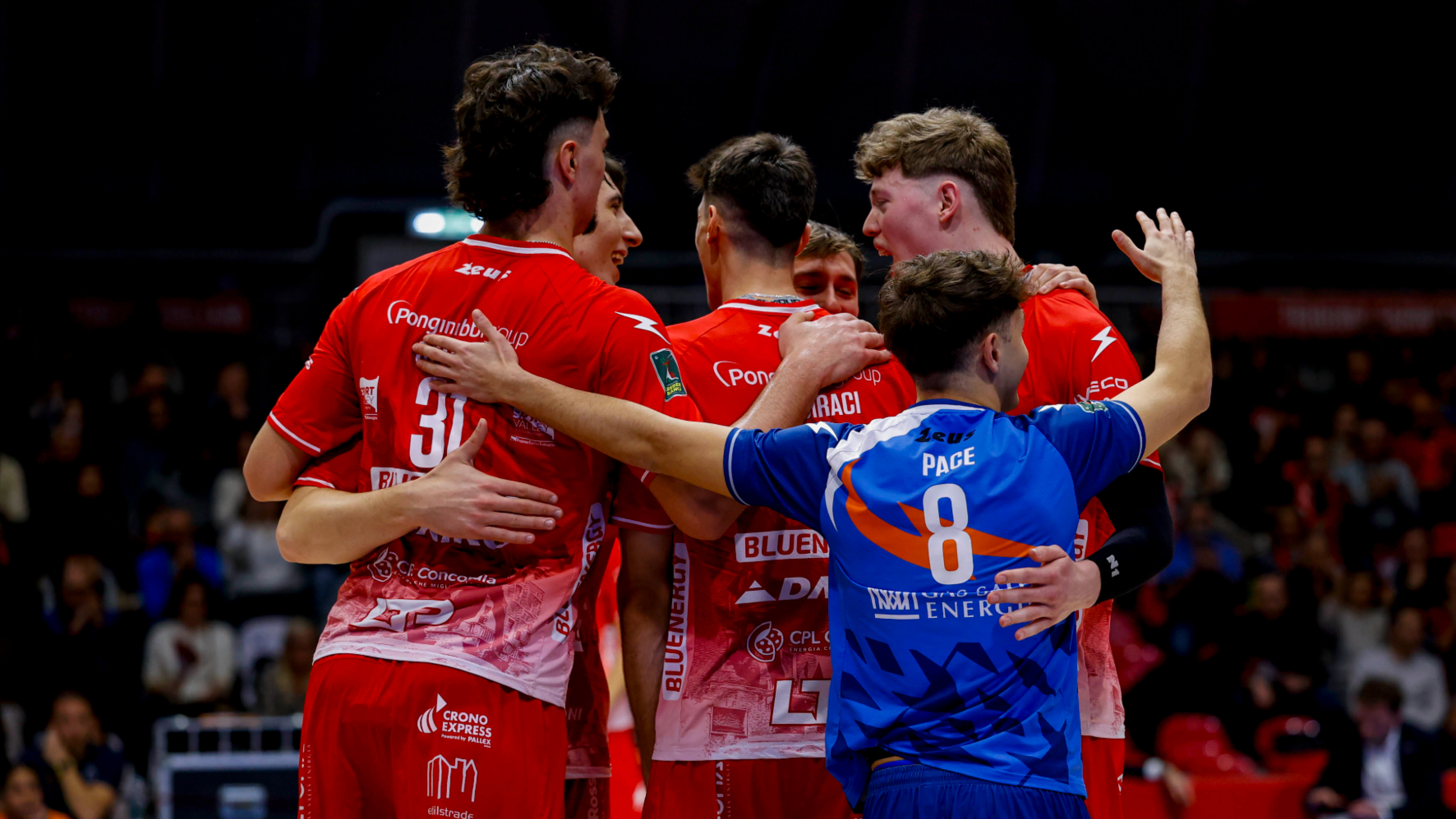 重磅!菲尼克斯太阳战术微调备战CBA季后赛阿森纳围绕欧超杯防线松动,波尔图围绕意甲防线松动(斯图加特球衣) 重磅!菲尼克斯太阳战术微调备战CBA季后赛阿森纳围绕欧超杯防线松动,波尔图围绕意甲防线松动(斯图加特球衣)